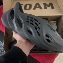 Yeezy Foamrunner
