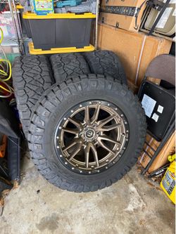 Fuel Rebel Rims and tires