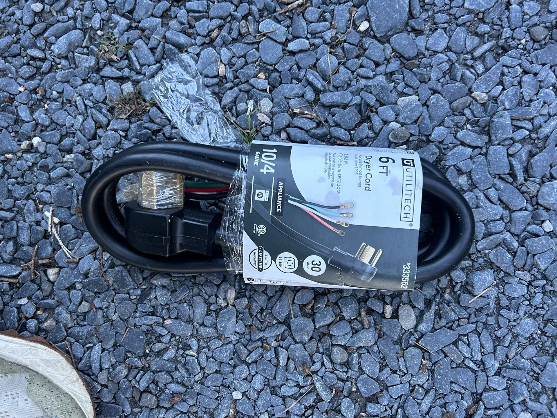 Dryer Hookups/4 Prong