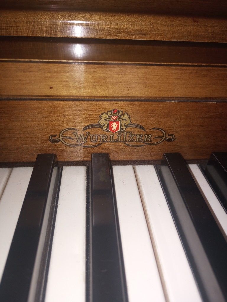 Wurlitzer Upright Piano