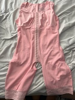 Woman shape wear pink