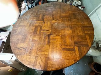 42” Round Butcher Block Parquet Dining Table