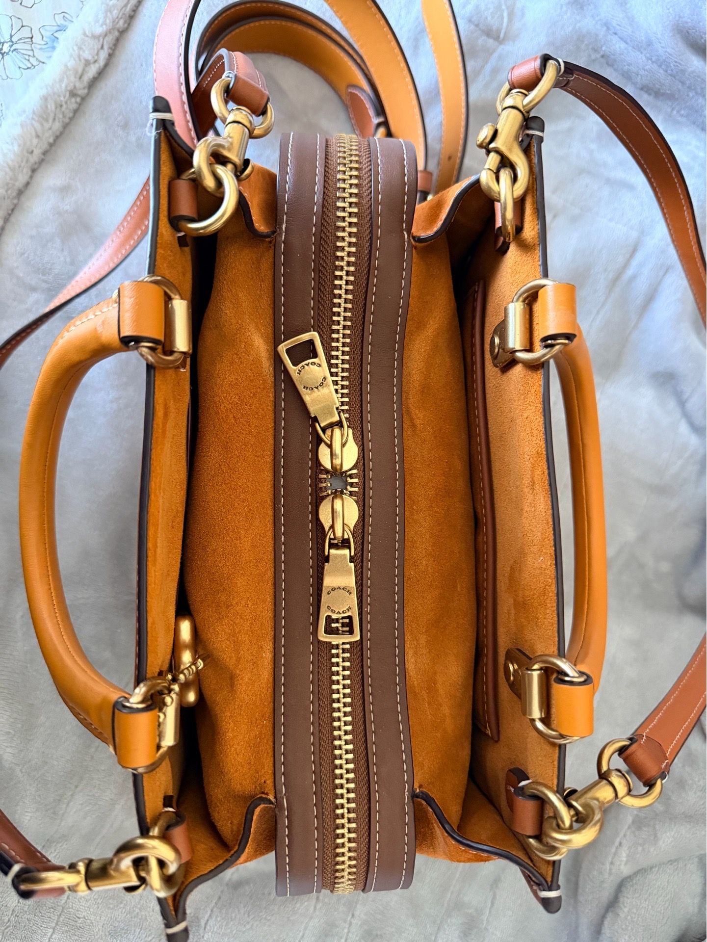 COACH SIGNATURE JACQUARD