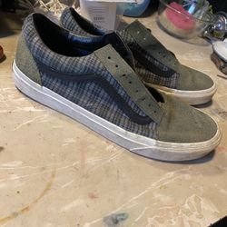 Vans men plaid shoes size 11.5