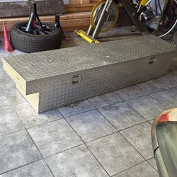 toolbox for truck box length measurement 5/70 box width measurement 17 box height measurement 1f