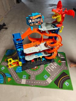 Hot Wheels Garage