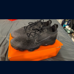 VaporMax Flyknit 2021 Mens size 12