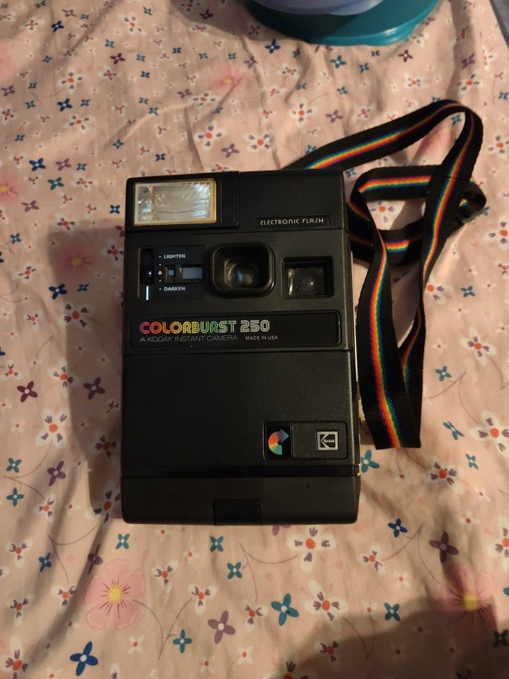 Vintage Kodak Colorburst 250 Electronic Flash Instant Camera NOT TESTED