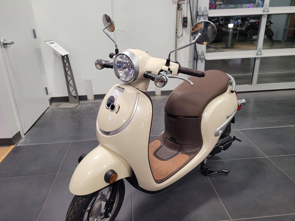 Honda Metropolitan Tan Ncw50 for Sale in Apopka, FL OfferUp