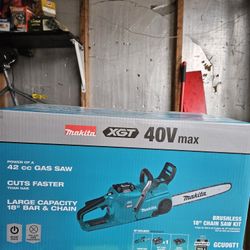 Mikita 40v 18" Chainsaw