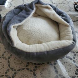 Cat Bed With Cover