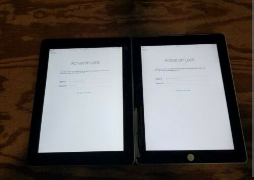 Ipad 2 Tablets 2 Pieces