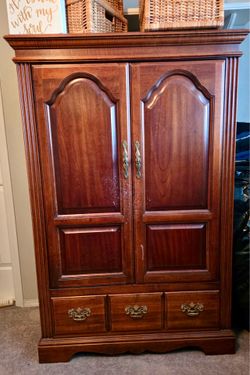 Cherry Media Chest