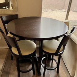 Round Dining Table & 2 Chairs 