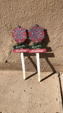 Set Of Two 26 Inch Christmas Festive Yard Stake 