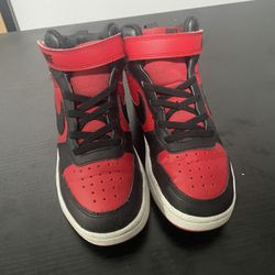  Kids Boys Shoes In Good Conditions 