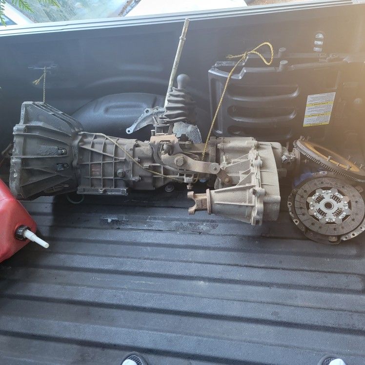 Manual Transmission For 1990 Ford Ranger for Sale in Mountlake Terrace