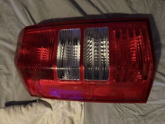 2008-2017 Jeep Patriot Left Taillight