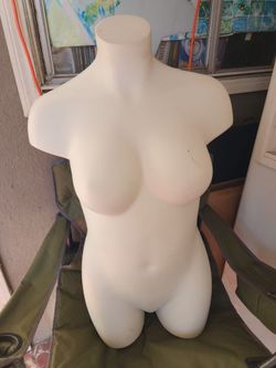 2 half Mannequins