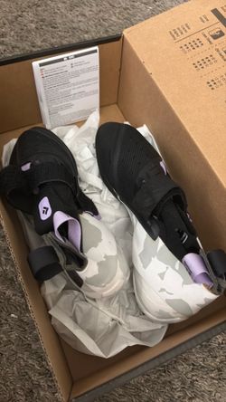 Black Diamond Climbing Shoes - Women’s US7