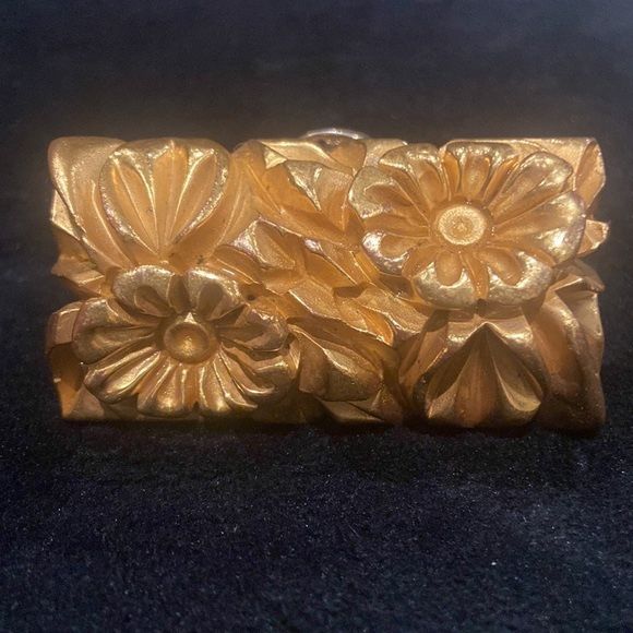 Vintage Bakelite Floral Bar Brooch 