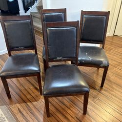 4 Dining Room Chairs 