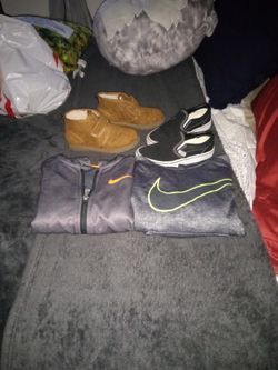 Boys Sweatshirt Size 6 Shoes 10