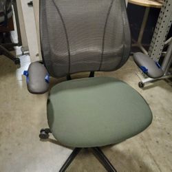 HUMANSCALE LiBERTY  CHAIR
