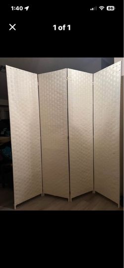 7 FEET TALL 4 PANELCREAM  ROOM DIVIDER - NEW - EACH PANEL 20” ACROSS