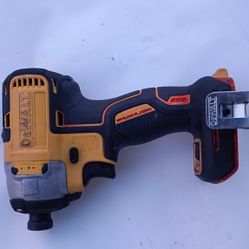 DeWalt Compact Gun