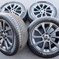 21" Range Rover New 2024 OEM Wheels And Tires 