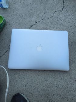 Apple MacBook Laptop Silver