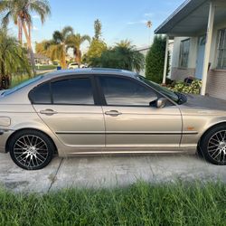 2001 BMW 325i