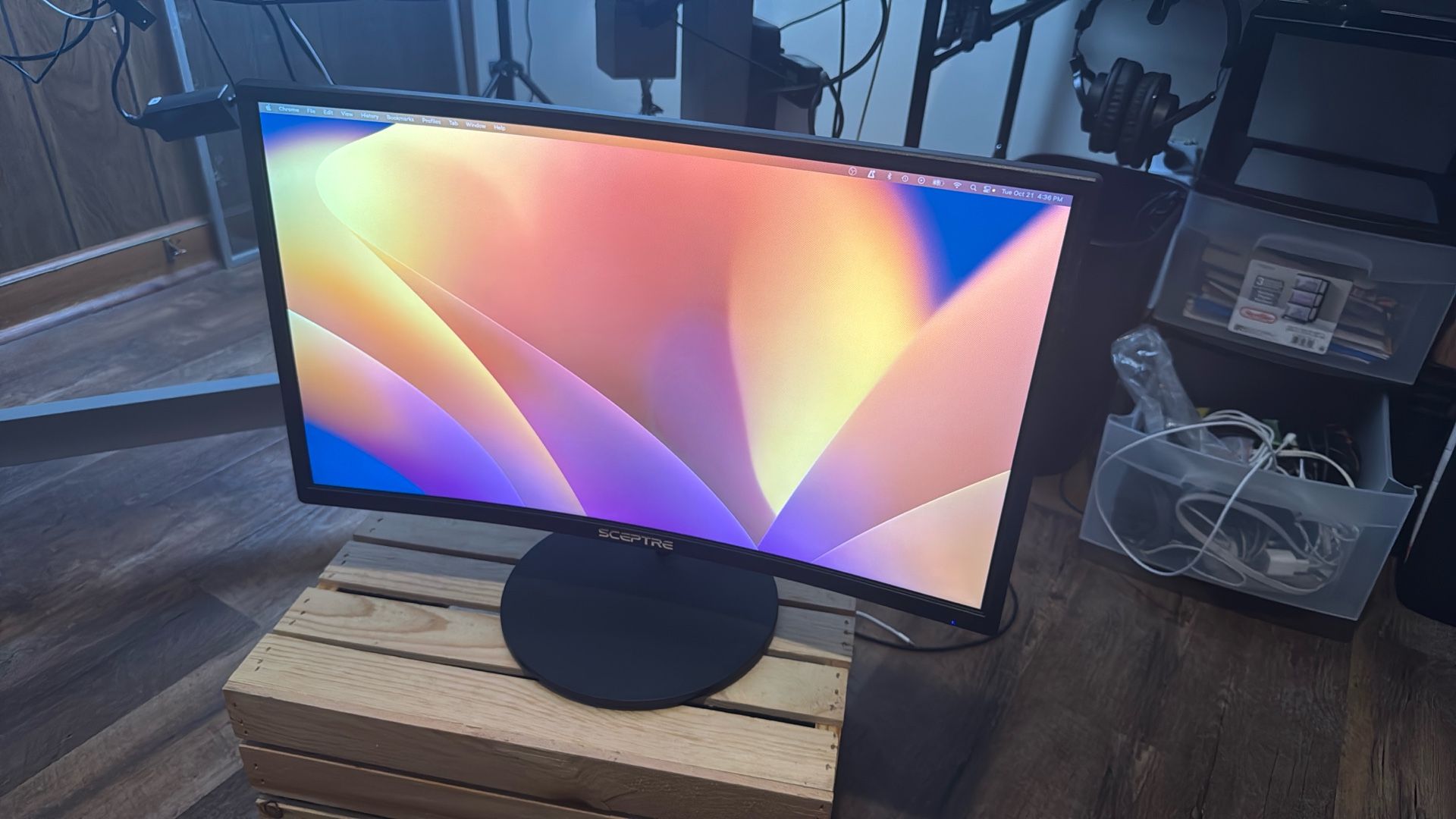 Scepter 24 Inch Curved Gaming Monitor 1080p With Built In Speakers