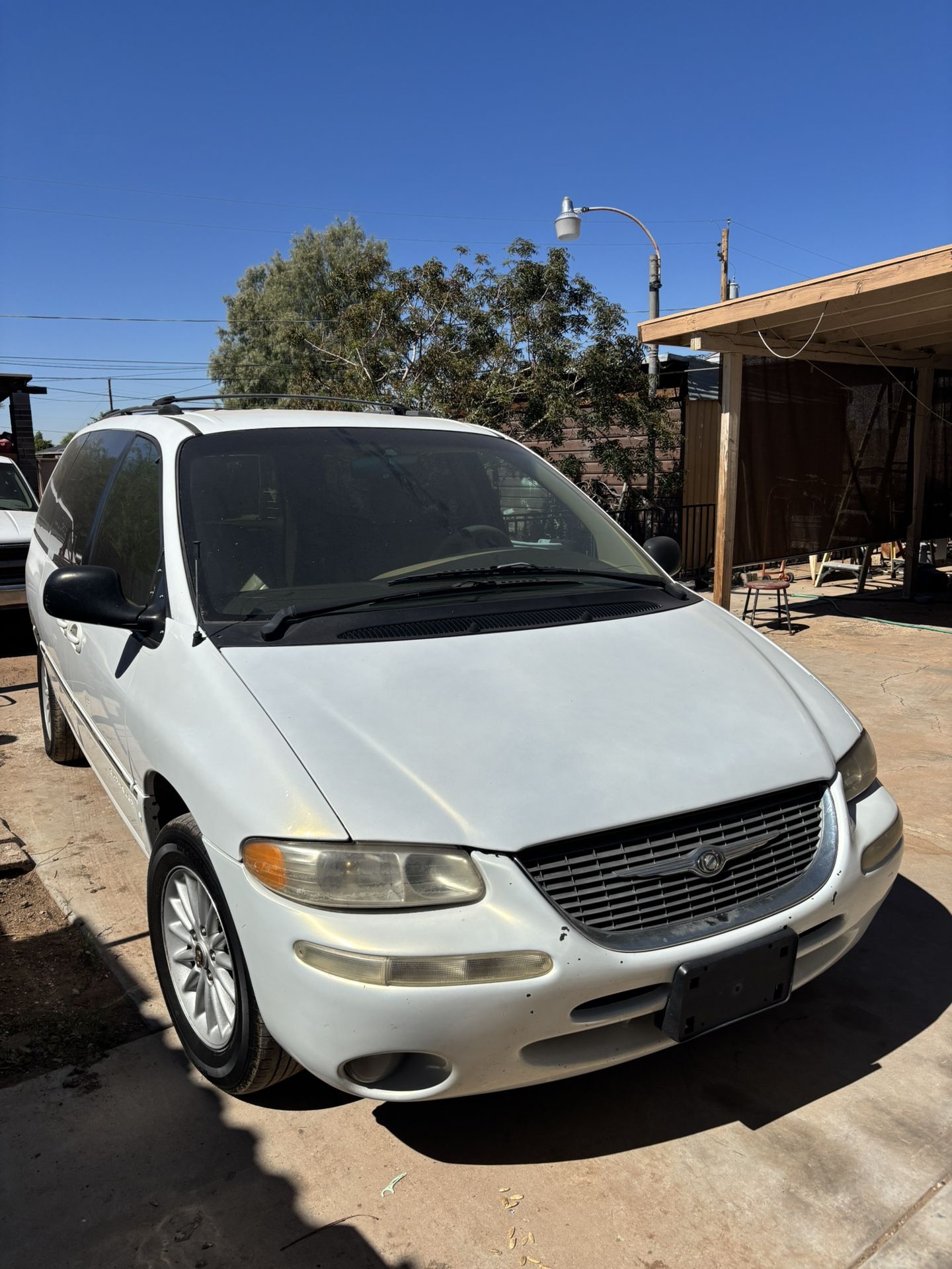 2000 Chrysler Town & Country