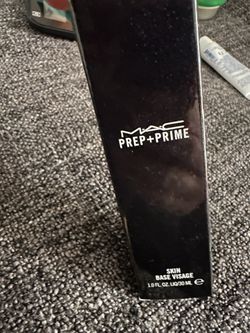 NIB MAC Cosmetics Primer Skin base