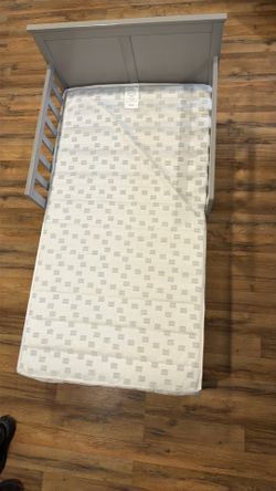 Toddler bed