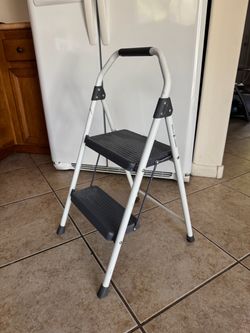 2FT Step Ladder Gorilla Ladders
