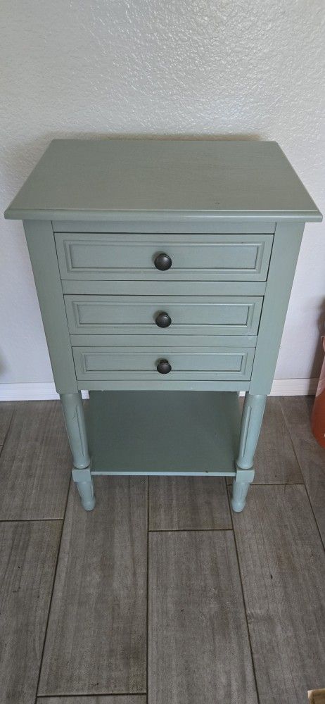 Tall End Table.  Nightstand 