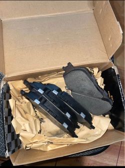 02 -03 Lexus ES300 / 04 - 06 Lexus ES330 / 05 - 06 Camry Brake Pads !