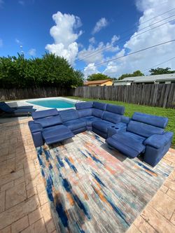 Karly Blue Power Reclining Sectional with 6PCS/3PWR