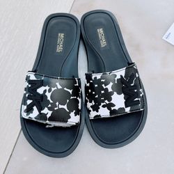 Michael kors Slide Sandals/black with foral /NWOB