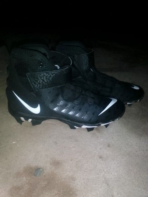 Nike Force's Savage Shark 2 CleatsBkacj