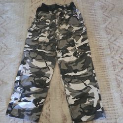 Camo Pants, Ladies M