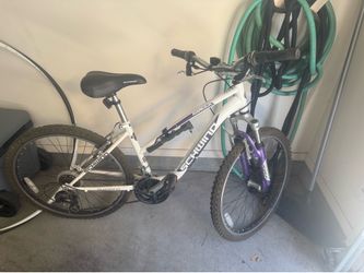 26" Women’s Schwinn Ranger Mountain Bike ( 21-Speed / Front Suspension )
