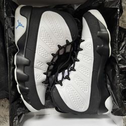 RETRO 9 UNC 