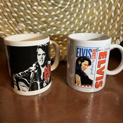 Cool Vintage Elvis Presley Signature Collectible Mug chipped from bottom as shown in pictures 