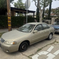 Nissan sentra