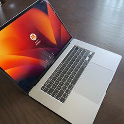 Late. 2019. Macbook Pro 16”2.4 Core I9-16Gb -1Tb Ssd 