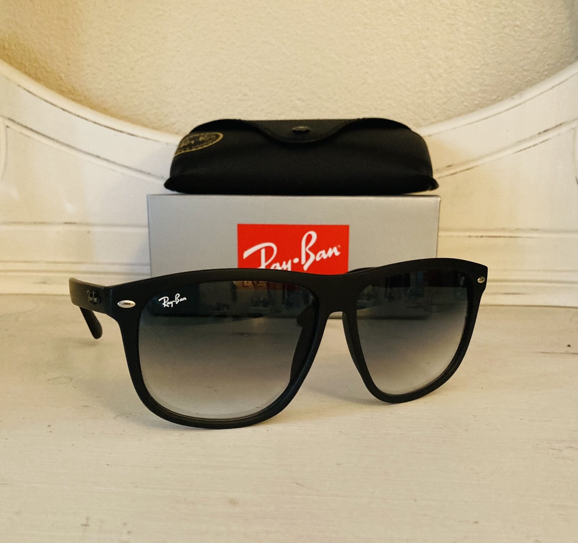 New RayBan Boyfriend